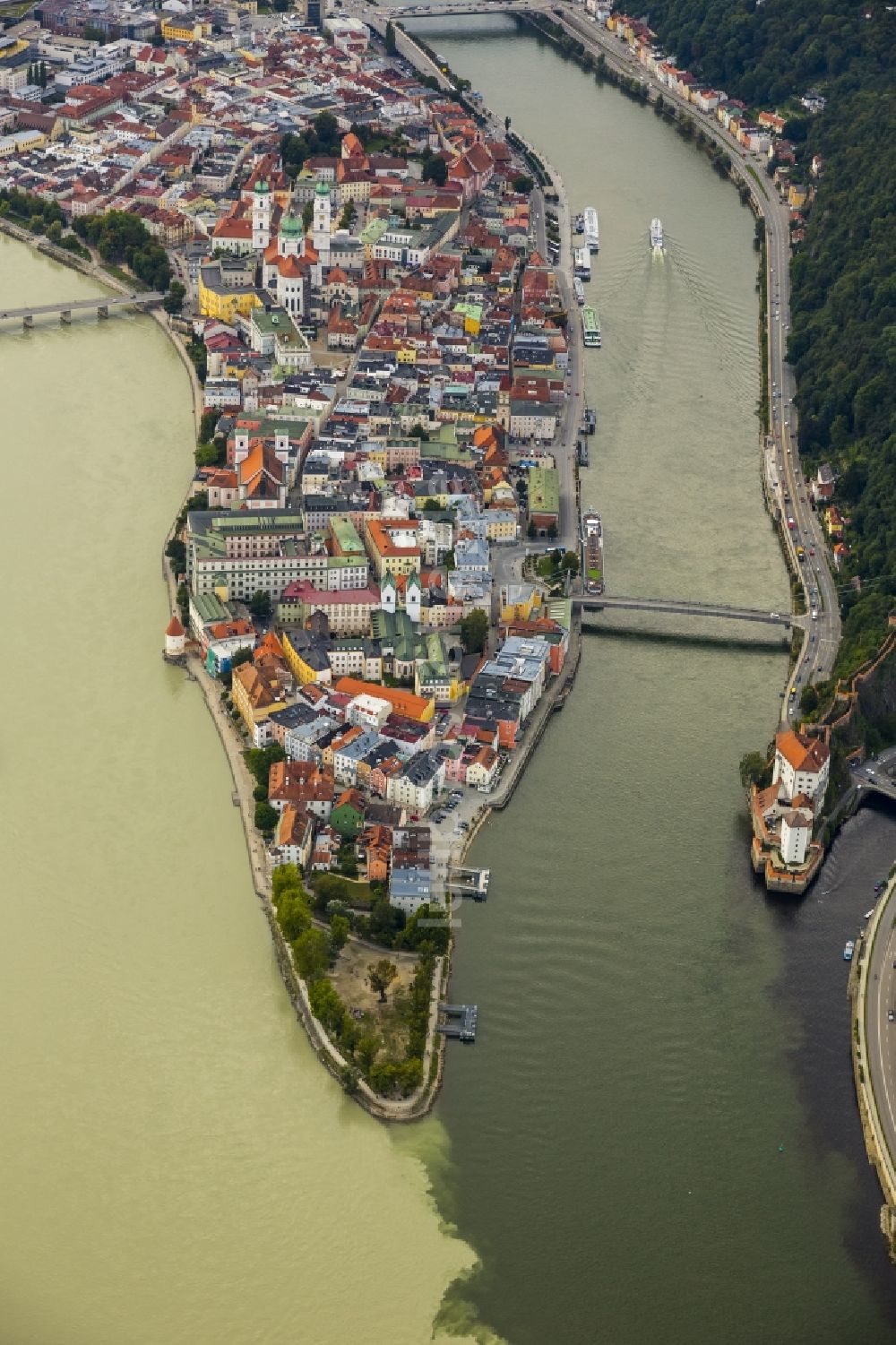 Luftbild Passau - Die kreisfreie Universitätsstadt Passau im Bundesland Bayern