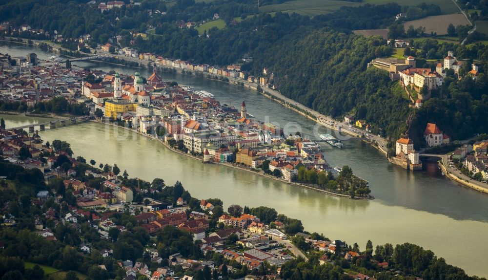 Passau aus der Vogelperspektive: Die kreisfreie Universitätsstadt Passau im Bundesland Bayern