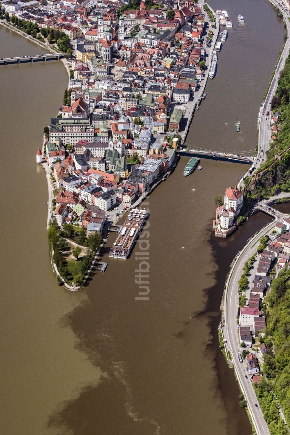 Passau aus der Vogelperspektive: Die kreisfreie Universitätsstadt Passau im Bundesland Bayern