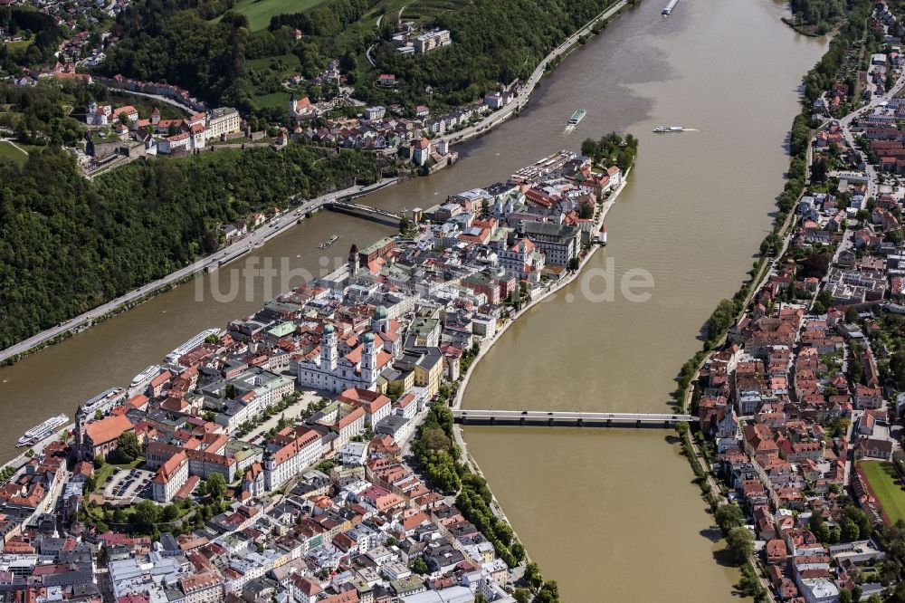 Passau aus der Vogelperspektive: Die kreisfreie Universitätsstadt Passau im Bundesland Bayern