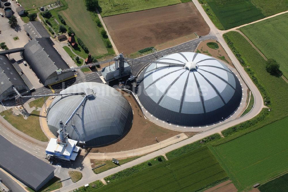 Rheinfelden aus der Vogelperspektive: Die Kuppelbauten Saldome der Schweizer Rheinsalinen in Rheinfelden in der Schweiz