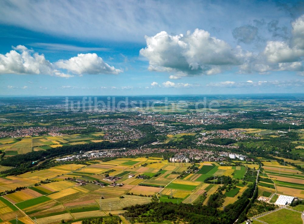 Luftaufnahme Ludwigsburg - Die Landschaft des Neckarbeckens um Ludwigsburg im Bundesland Baden-Württemberg