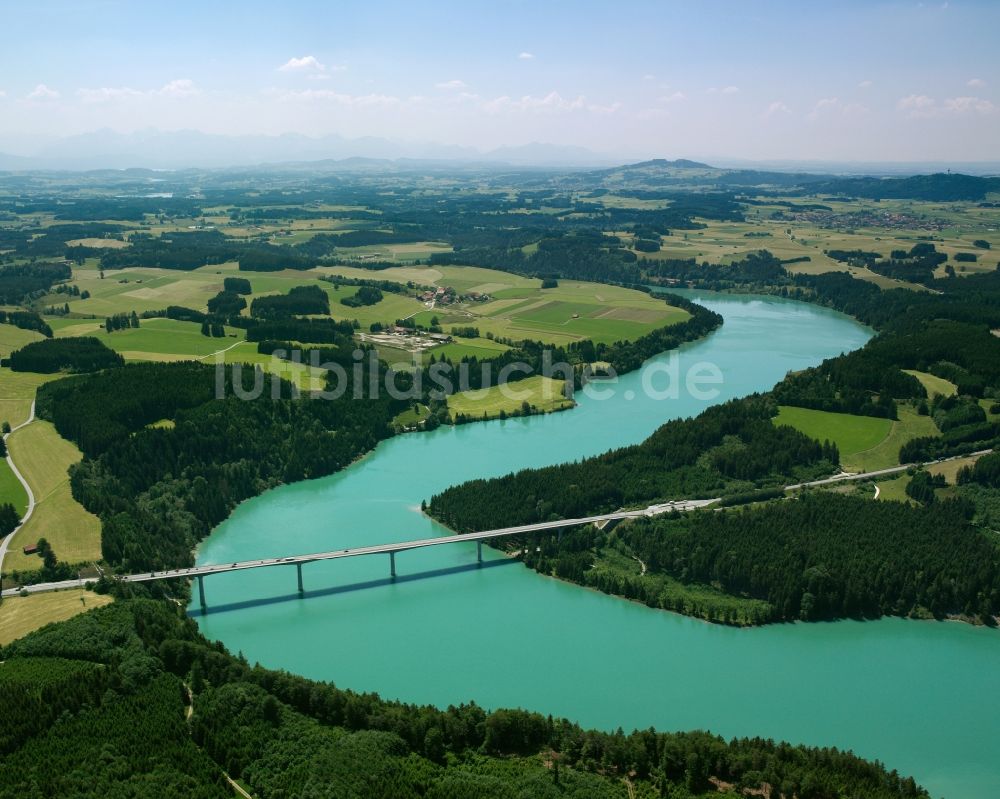 Schongau von oben - Die Lechtalbrücke und ihre Umgebung in Schongau im Bundesland Bayern