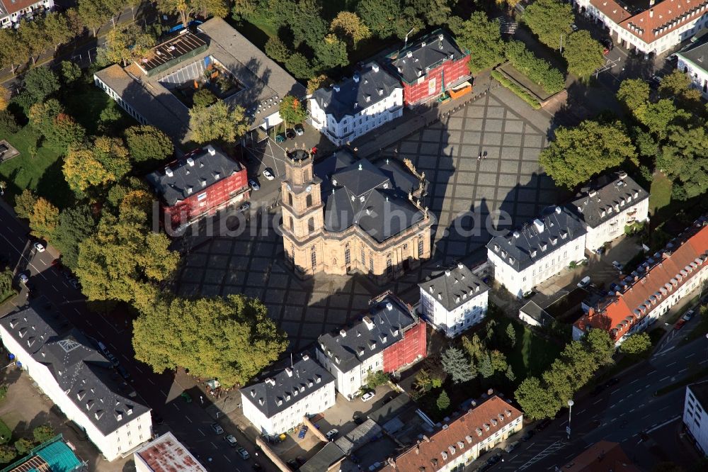 Saarbrücken aus der Vogelperspektive: Die Ludwigskirche im Alt-Saarbrücken im Bundesland Saarland