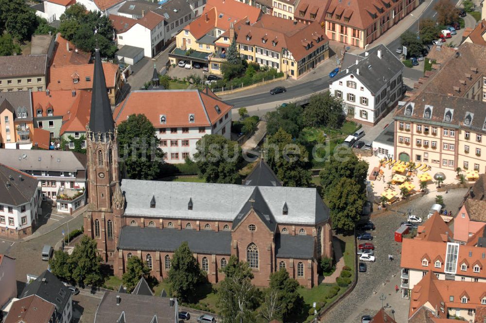 Luftaufnahme Neustadt an der Weinstraße - Die Marienkirche in Neustadt an der Weinstraße