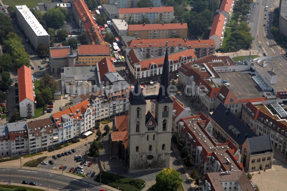 Luftbild Halberstadt - Die Martinikirche ist eine Kirche im gotischen Baustil im Zentrum von Halberstadt in Sachsen-Anhalt