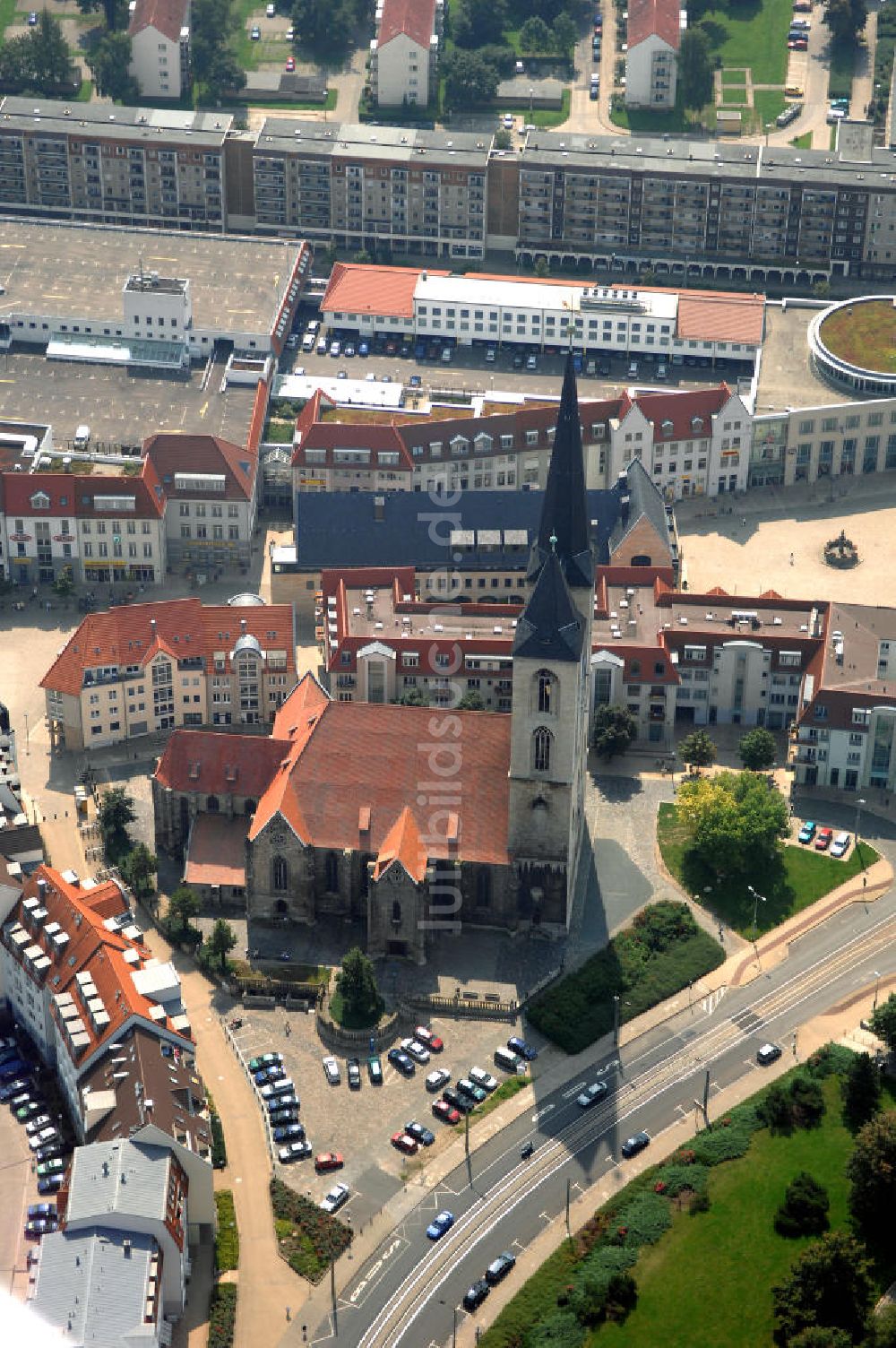 Luftbild Halberstadt - Die Martinikirche ist eine Kirche im gotischen Baustil im Zentrum von Halberstadt in Sachsen-Anhalt