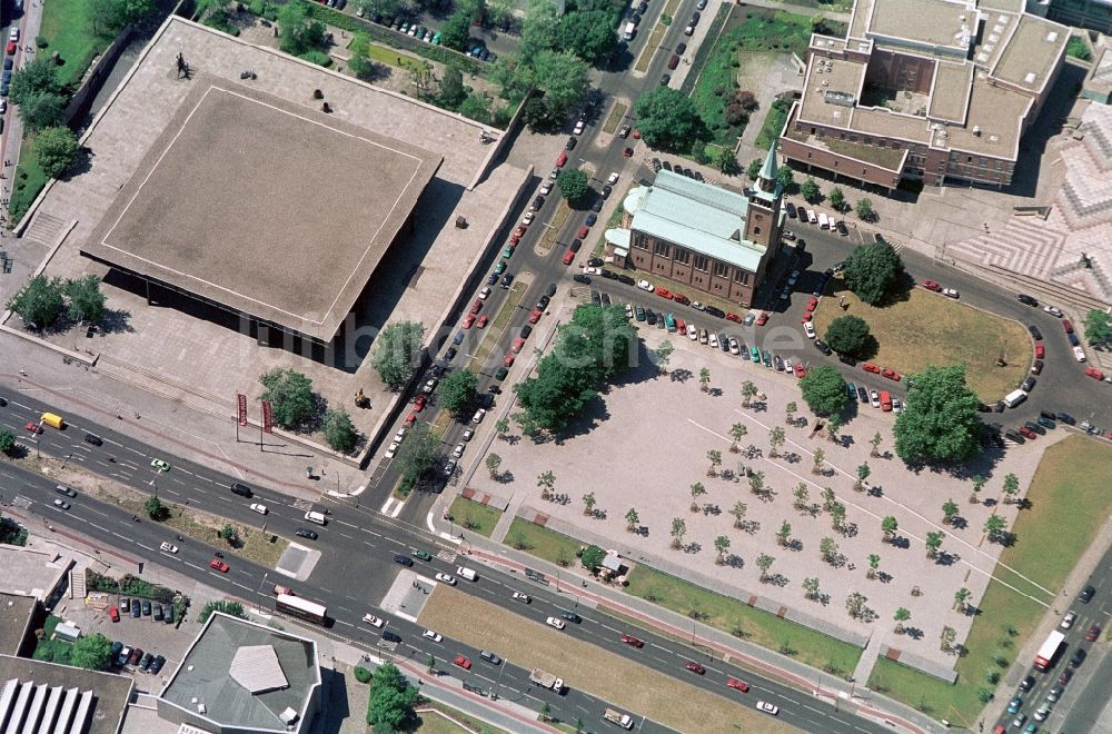 Berlin von oben - Die Neue Nationalgalerie und die St. Matthäuskirche in Berlin-Mitte