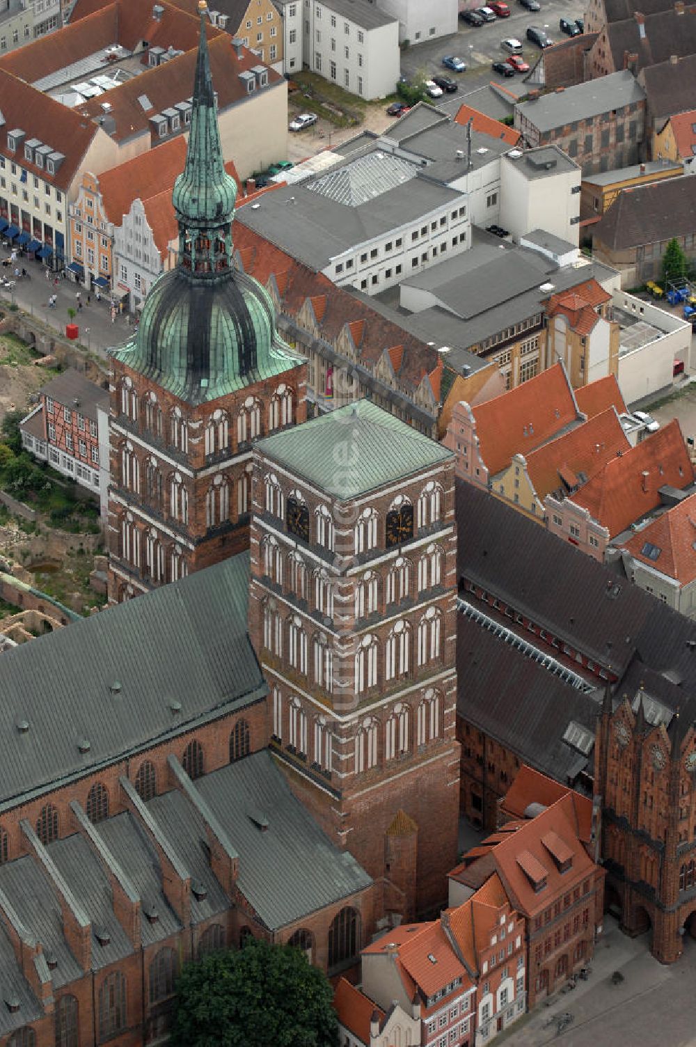 Luftaufnahme Stralsund - Die St.-Nikolai-Kirche in Stralsund