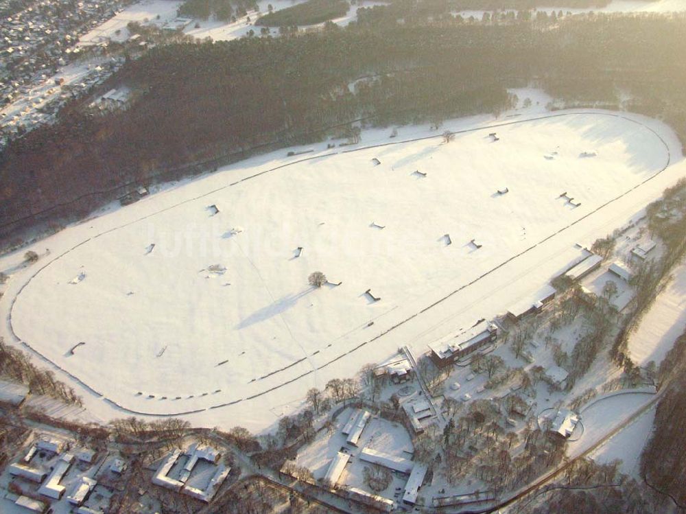 Luftbild Hoppegarten - Die Rennbahn in Berlin Hoppegarten 30.12.2005