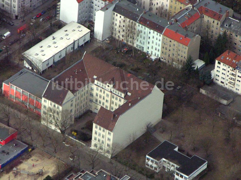 Luftaufnahme Berlin/ Neukölln - Die Rütlischule in Berlin - Neukölln