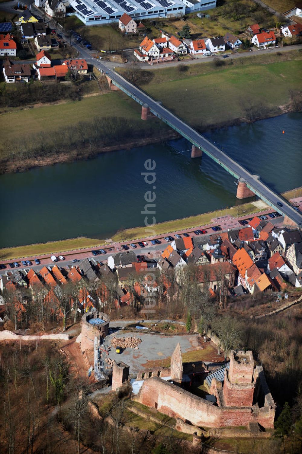 Luftaufnahme Freudenberg - Die Ruine der Freudenburg in Freudenberg in Baden-Württemberg