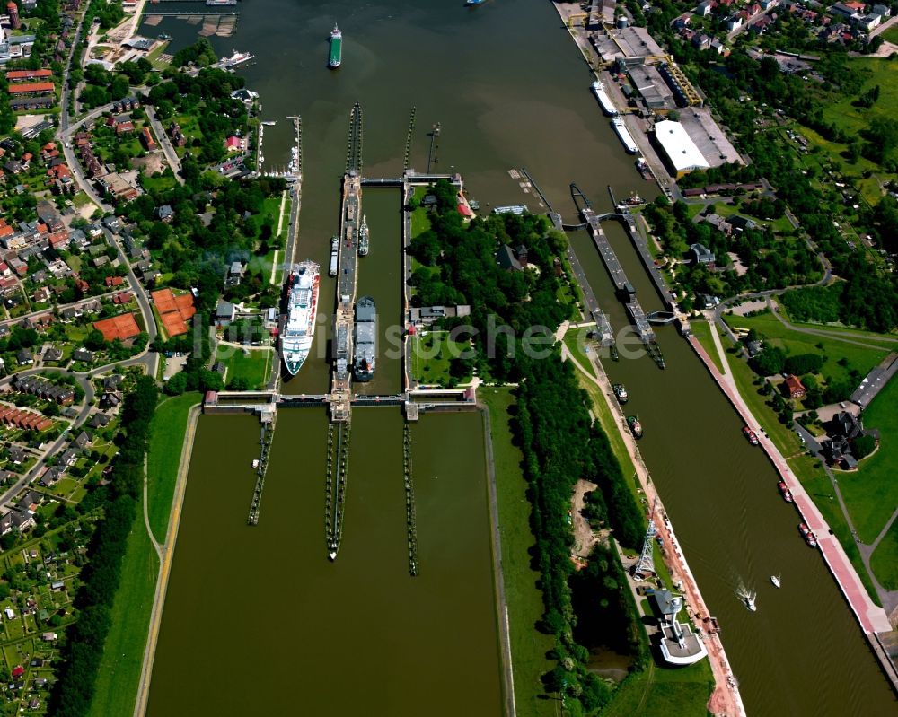 Luftbild Brunsbüttel - Die Schleusenanlagen des Nord-Ostsee-Kanals in Brunsbüttel im Bundesland Schleswig-Holstein