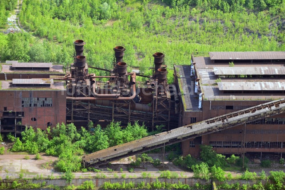 Luftbild Duisburg - Die Sinteranlage im Stadtteil Beeck des Stadtbezirks Meiderich/Beeck in Duisburg im Ruhrgebiet im Bundesland Nordrhein-Westfalen