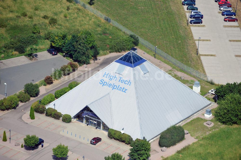 Luftbild Gotha - Die Spielpyramide an der Dr.-Troch-Straße in Gotha