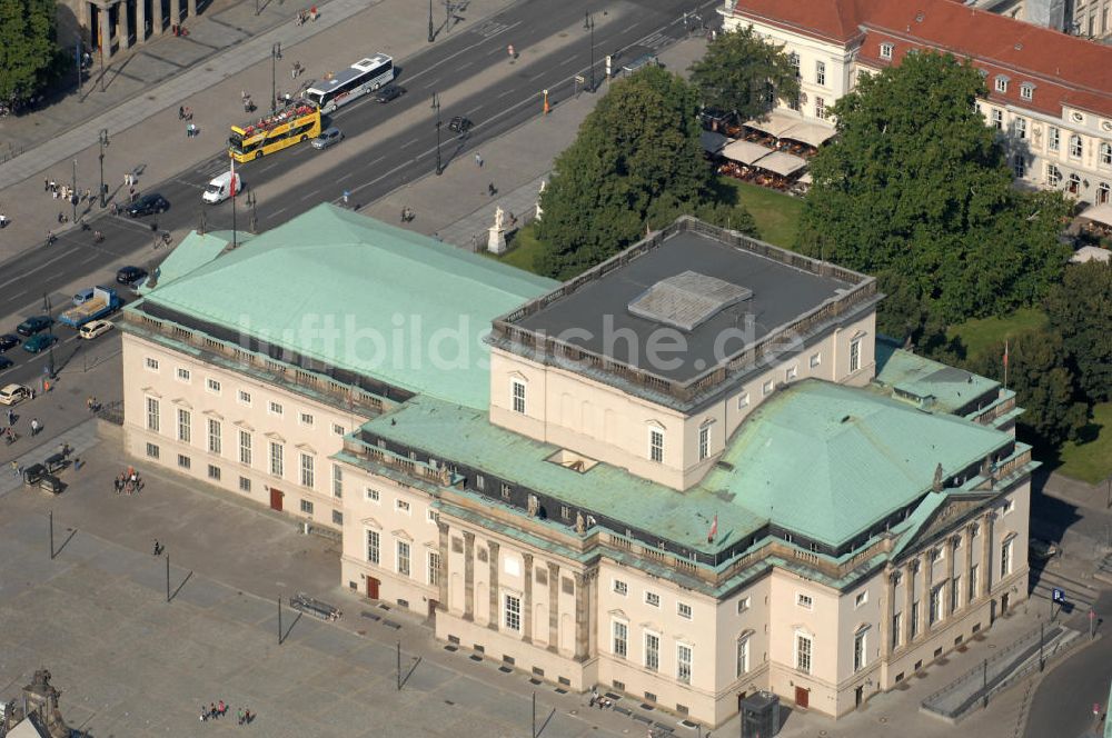 Berlin aus der Vogelperspektive: Die Staatsoper in Berlin