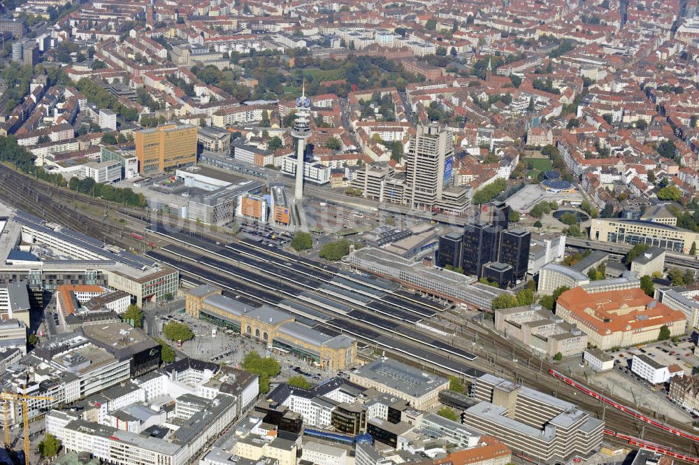 Hannover aus der Vogelperspektive: Die Stadt Hannover mit dem Hauptbahnhof, dem VW-Tower und dem Zentralomnibusbahnhof