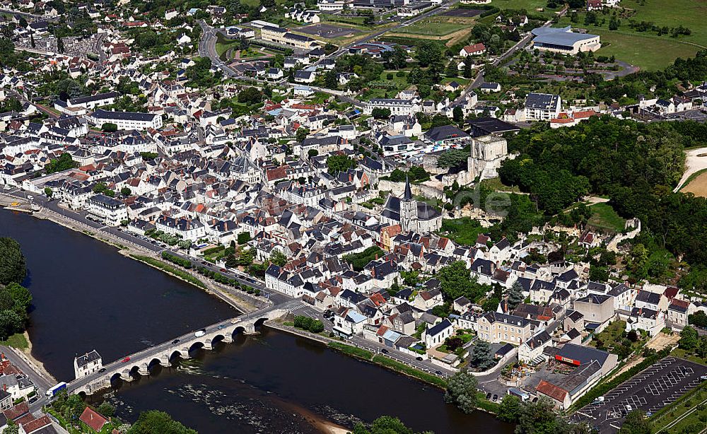 Montrichard von oben - Die Stadt Montrichard am Fluss Cher im Loiretal