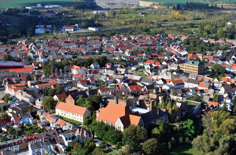 Luftaufnahme Nienburg / Saale - Die Stadt Nienburg (Saale) im Salzlandkreis in Sachsen-Anhalt