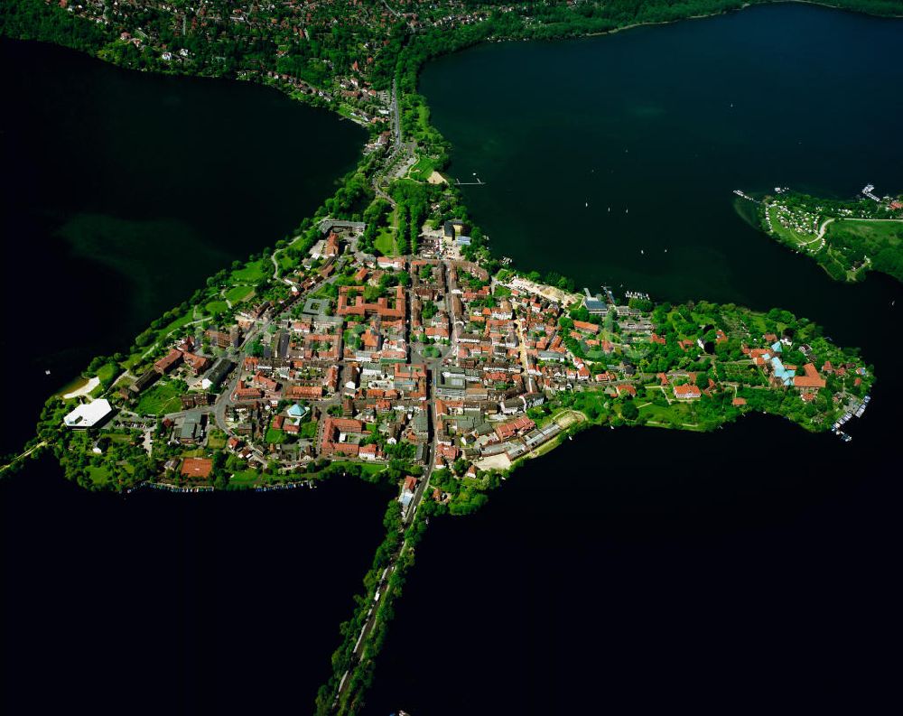 Luftbild Ratzeburg - Die Stadt Ratzeburg auf einer Insel im Ratzeburger See in Schleswig-Holstein