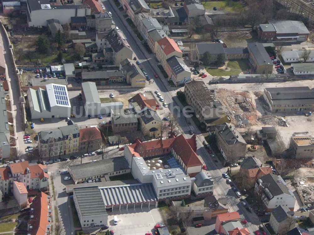 Luftbild Bernau - Die Stadtbibliothek Bernau und die Klementstraße