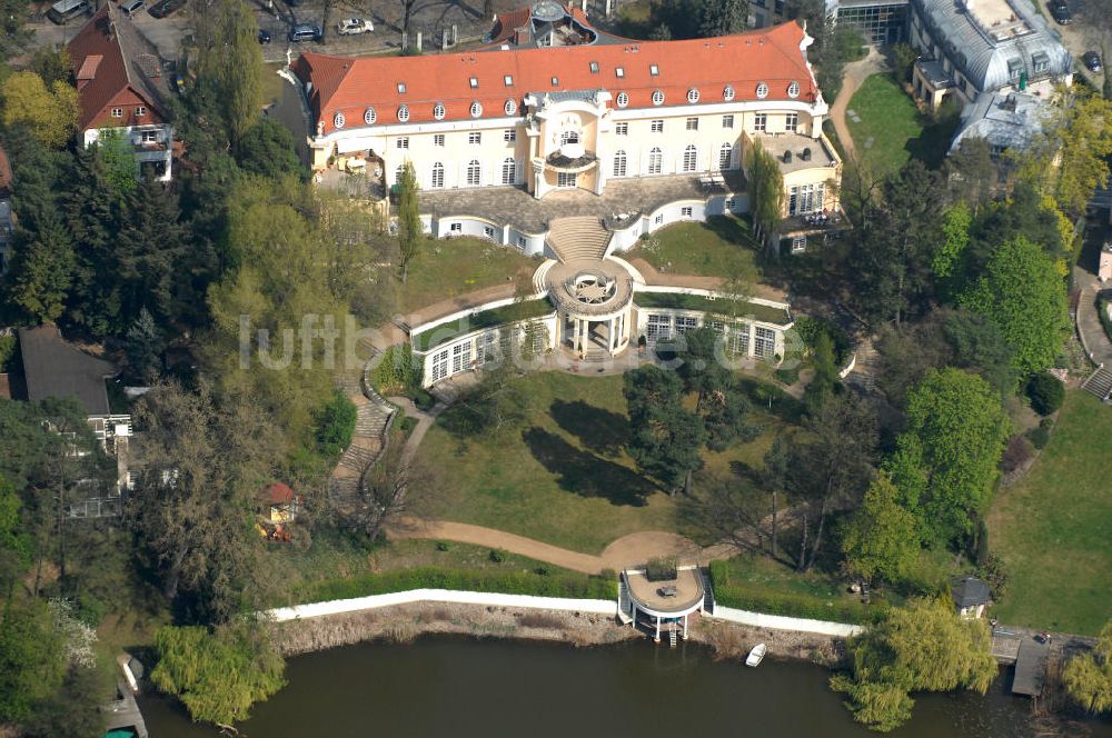 Berlin von oben - Die Villa Konschewski (auch Oskar-Kaufmann-Villa, 1923) in Berlin-Grunewald