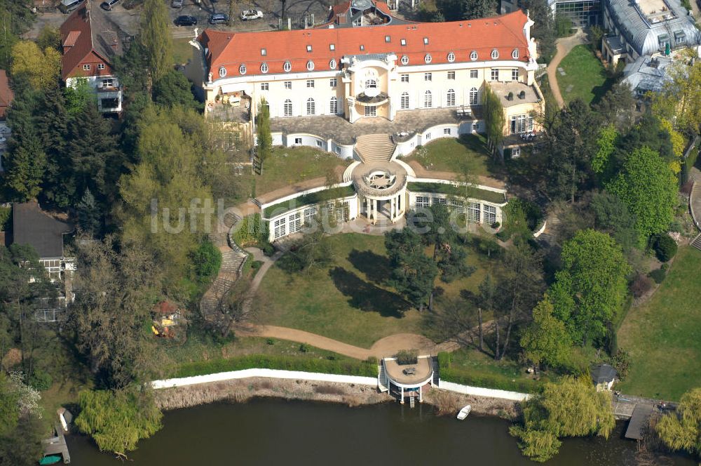 Berlin aus der Vogelperspektive: Die Villa Konschewski (auch Oskar-Kaufmann-Villa, 1923) in Berlin-Grunewald