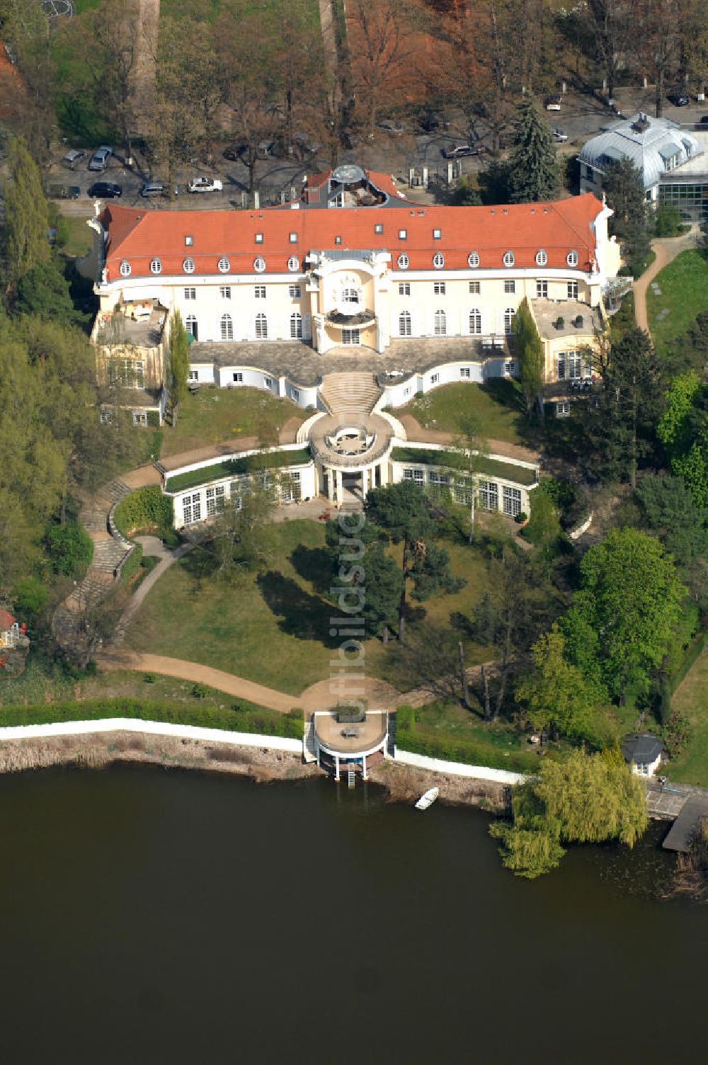 Luftbild Berlin - Die Villa Konschewski (auch Oskar-Kaufmann-Villa, 1923) in Berlin-Grunewald