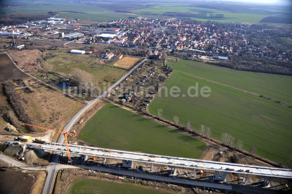 Luftaufnahme Buttstädt - Die Vorschub- Bauarbeiten an der Gänsebachtalbrücke bei Buttstädt in Thüringen