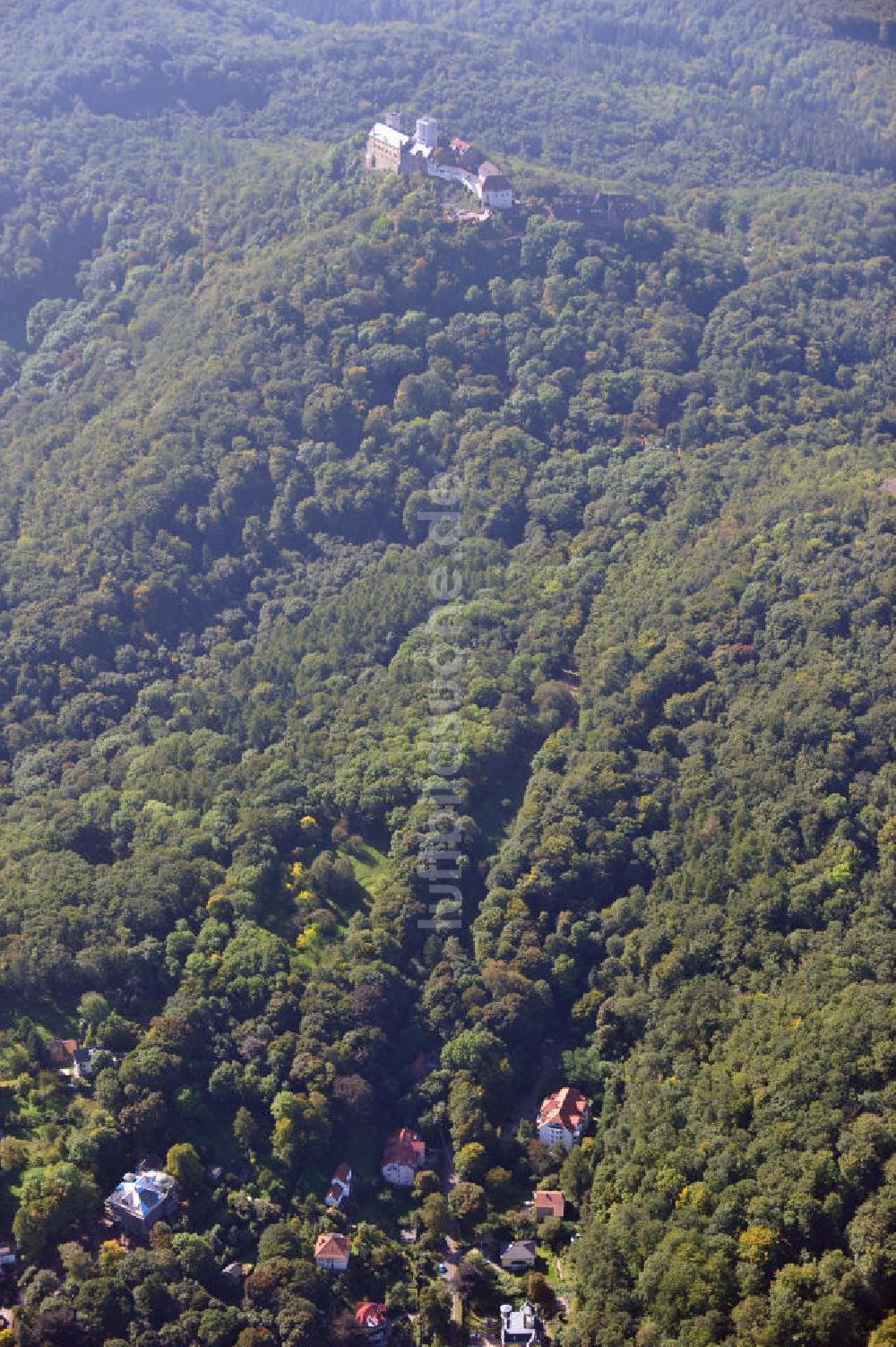 Eisenach von oben - Die Wartburg in Eisenach und ihre Umgebung