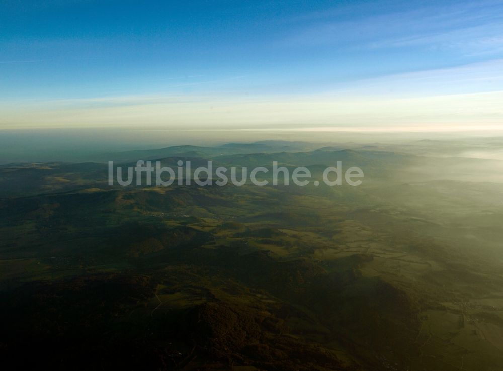 Geisa von oben - Die westliche Rhön bei Geisa im Bundesland Thüringen