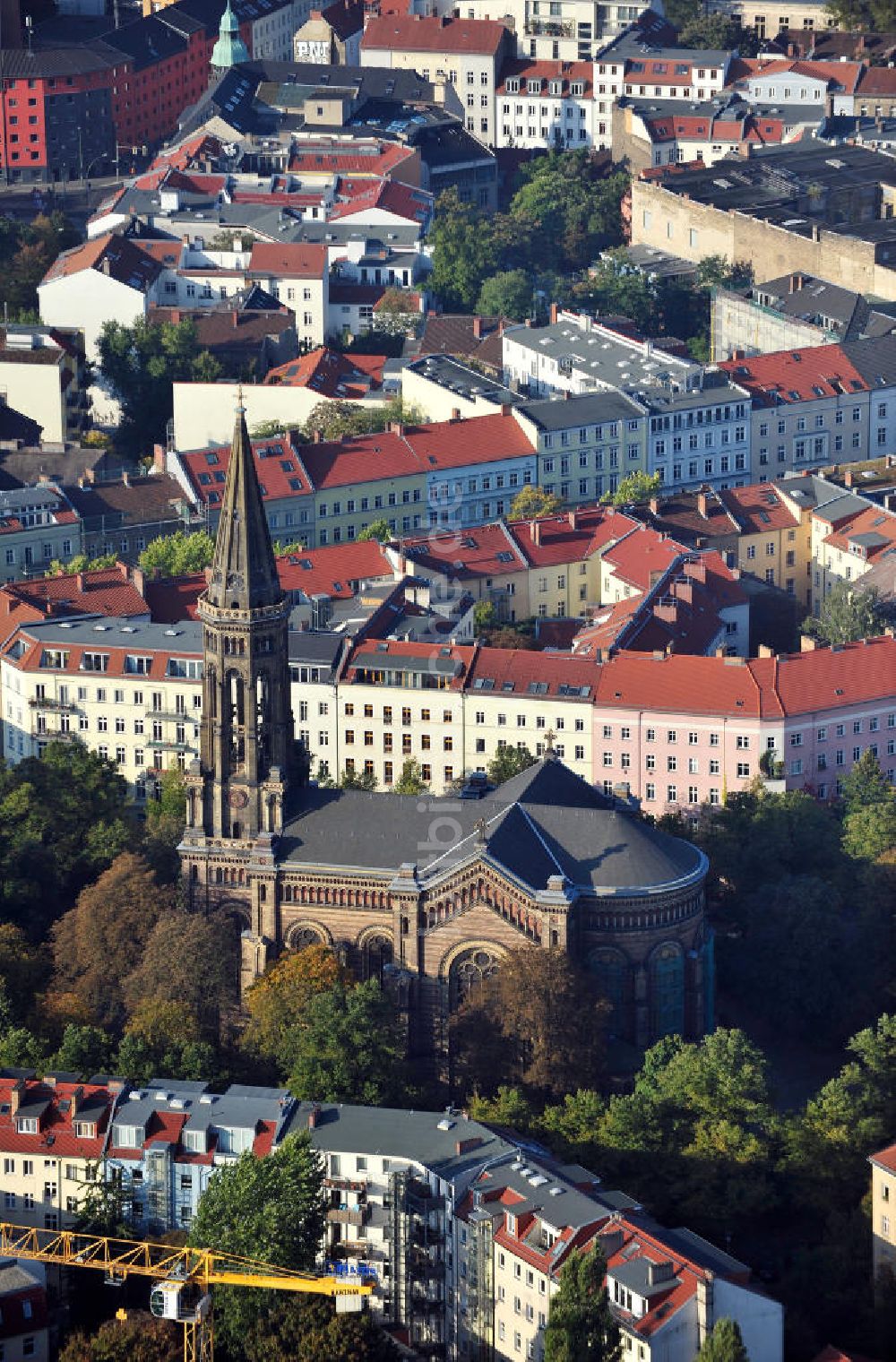 Berlin von oben - Die Zionskirche an der Zionskirchstraße in Berlin-Mitte