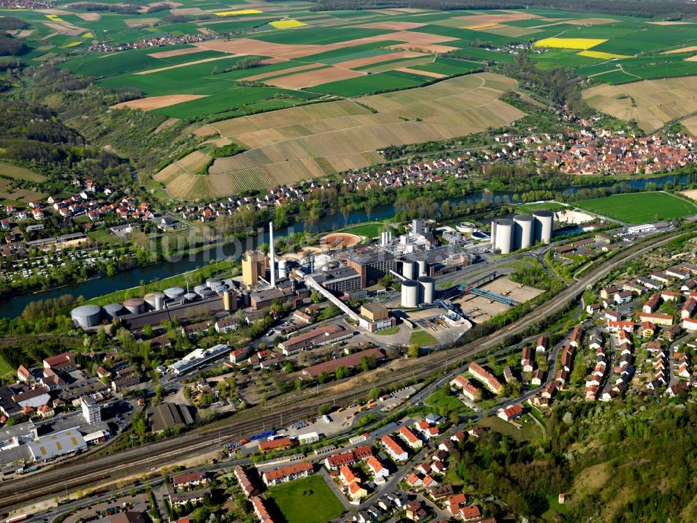 Ochsenfurt aus der Vogelperspektive: Die Zuckerfabrik am Main in Ochsenfurt im Landkreis Würzburg in Unterfranken im Bundesland Bayern