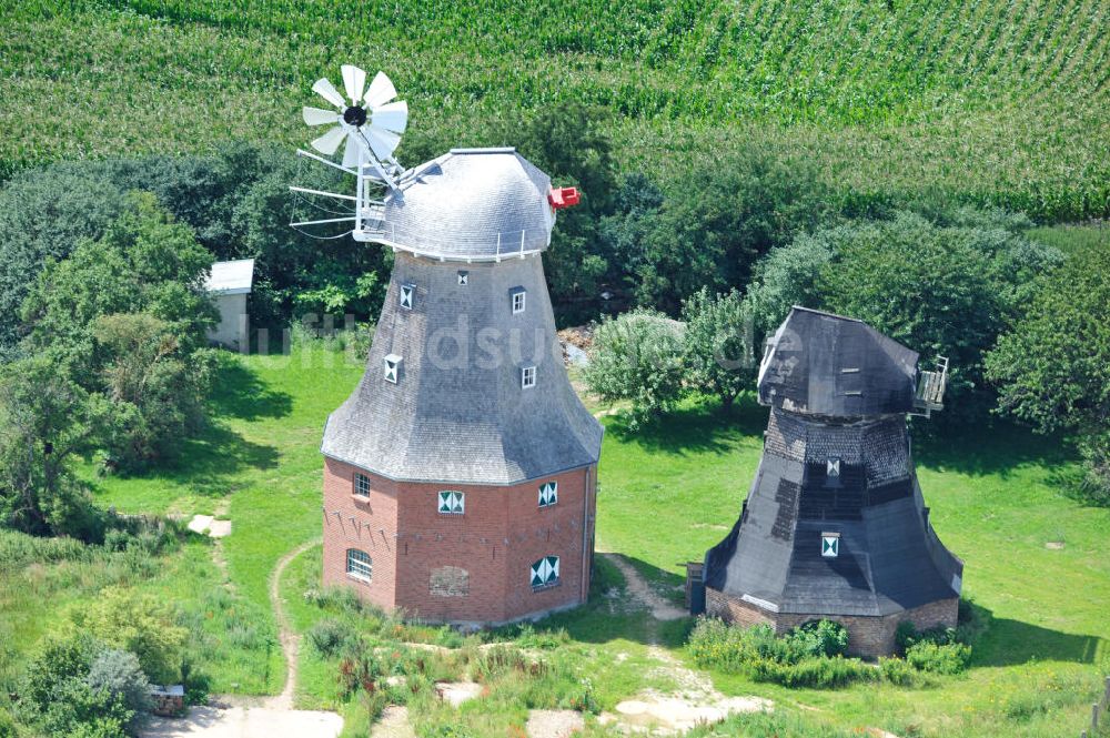 Neu Vorwerk von oben - Die Zwillingsmühlen von Neu Vorwerk in Mecklenburg-Vorpommern