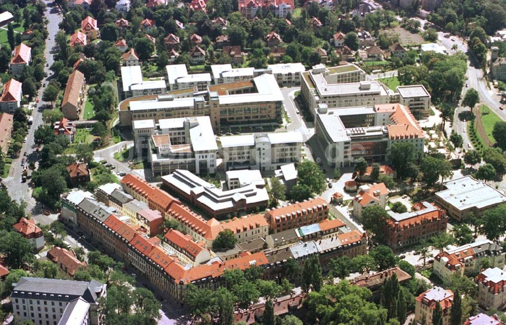 Dresden aus der Vogelperspektive: Dienstleistungszentrum am Flughafen Dresden