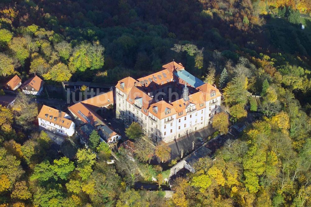 Luftbild Hofbieber - diente die Burg als Exil für den Fürstabt Balthasar von Dernbach und seinem Hofstaat