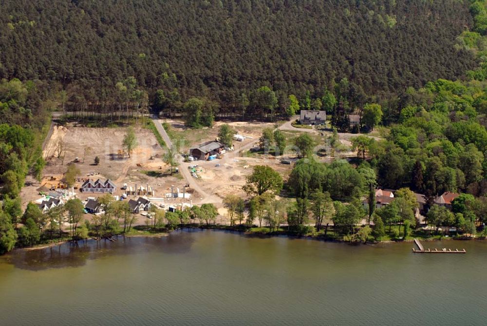 Bad Saarow / Brandenburg aus der Vogelperspektive: Direkt am größten See im Land Brandenburg, dem Scharmützelsee, entsteht das Feriendorf ?Schlosspark Bad Saarow?