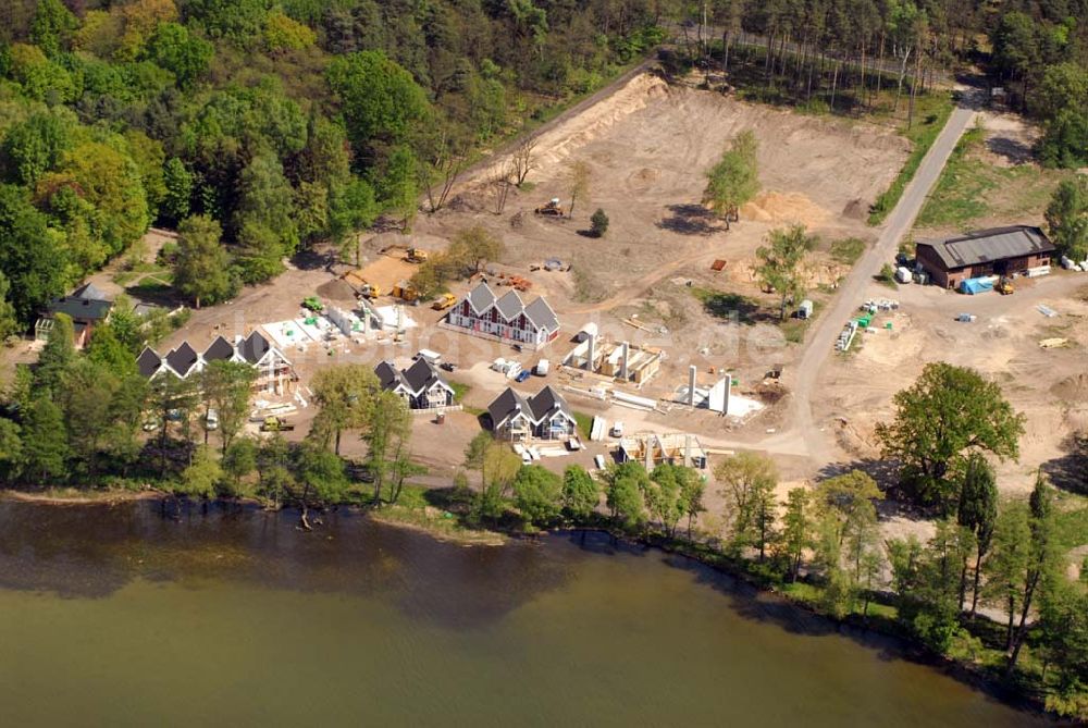 Bad Saarow / Brandenburg aus der Vogelperspektive: Direkt am größten See im Land Brandenburg, dem Scharmützelsee, entsteht das Feriendorf ?Schlosspark Bad Saarow?