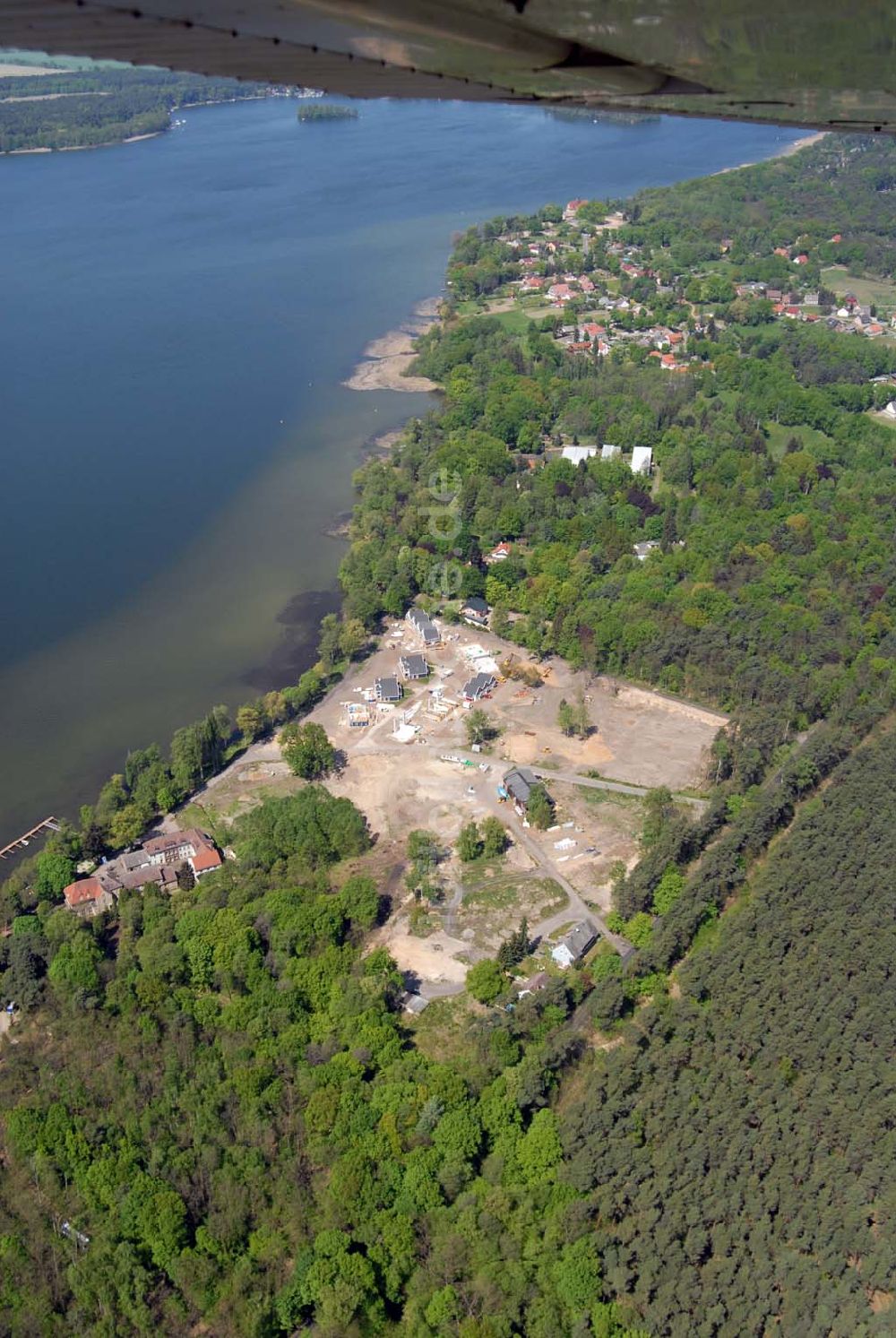 Luftaufnahme Bad Saarow / Brandenburg - Direkt am größten See im Land Brandenburg, dem Scharmützelsee, entsteht das Feriendorf ?Schlosspark Bad Saarow?