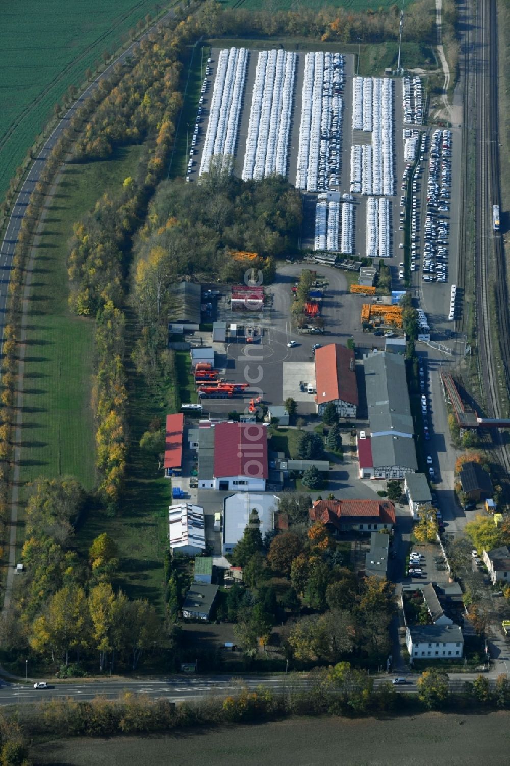 Luftaufnahme Sülzetal - DKM Dodendorfer Kunststoff- und Metalltechnik GmbH im Ortsteil Dodendorf in Sülzetal im Bundesland Sachsen-Anhalt, Deutschland