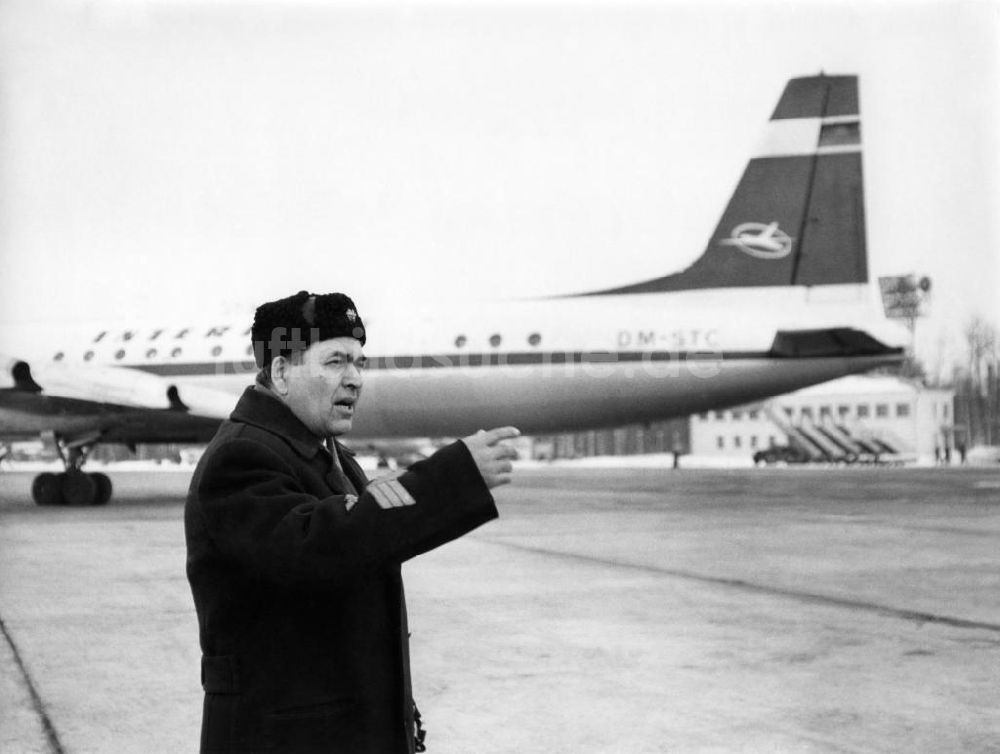 SCHÖNEFELD von oben - Dmitrij Iwanowitsch Barilow - Chefausbilder und Instrukteur der IL-18 Staffel der DDR-Fluggesellschaft INTERFLUG