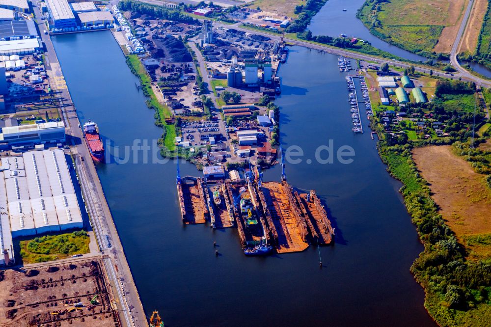 Luftbild Bremerhaven - Dock der Schiffswerft Bremerhavener Dock GmbH in Bremerhaven im Bundesland Bremen, Deutschland