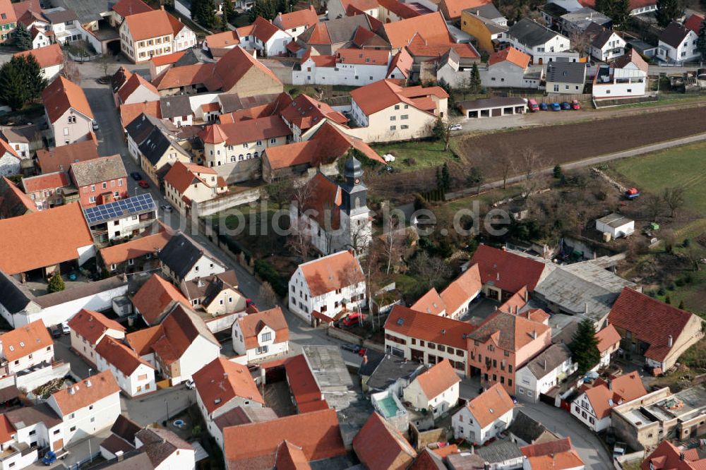 Dolgesheim aus der Vogelperspektive: Dogelsheim Rheinland-Pfalz