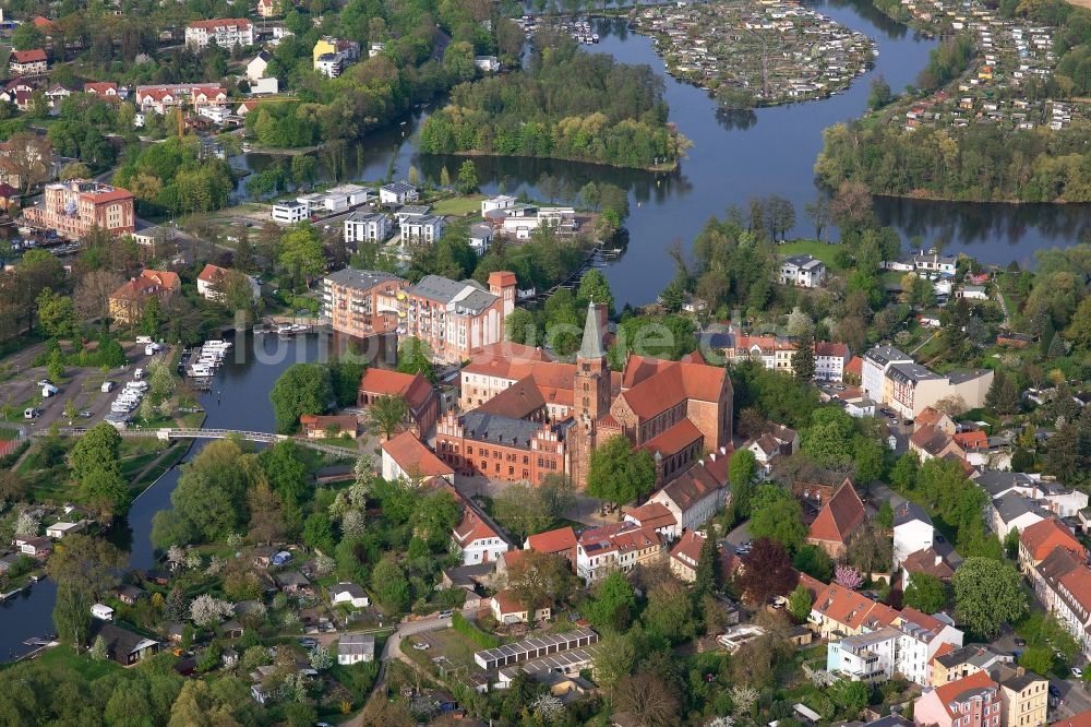 Luftbild Brandenburg an der Havel - Dom zu Brandenburg in Brandenburg an der Havel im Bundesland Brandenburg, Deutschland