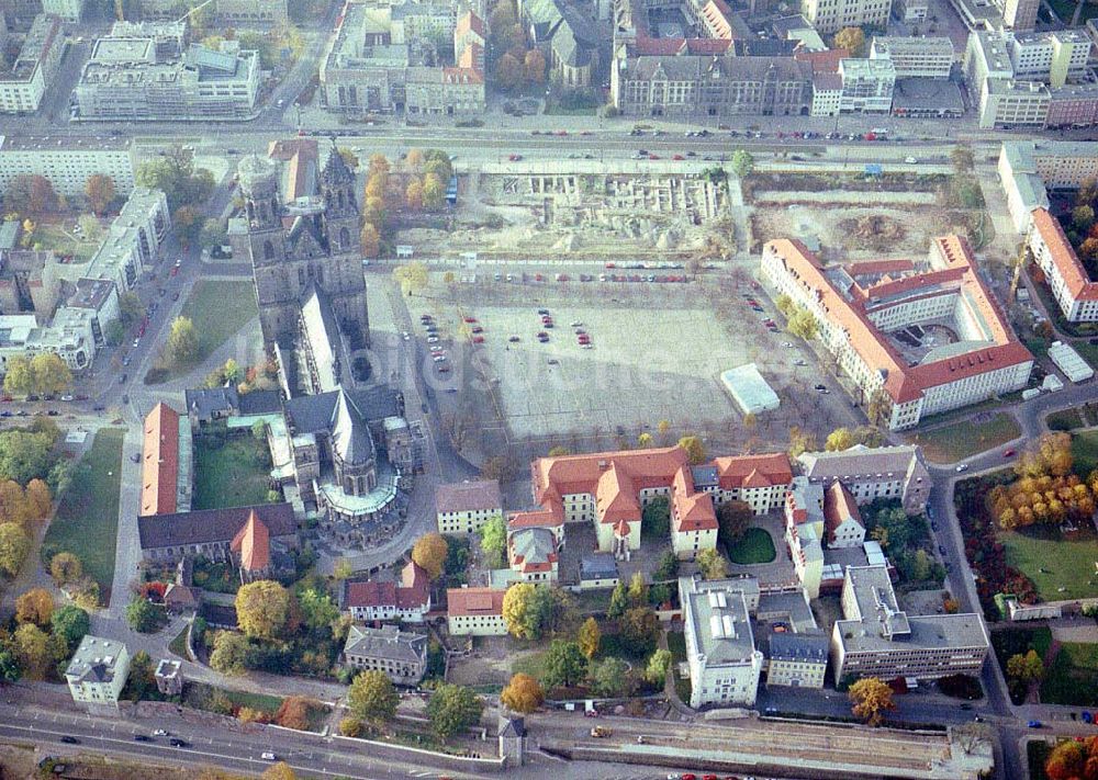 Luftbild Magdeburg / Sachsen - Anhalt - Dom mit Domplatz in Magdeburg / Sachsen - Anhalt.