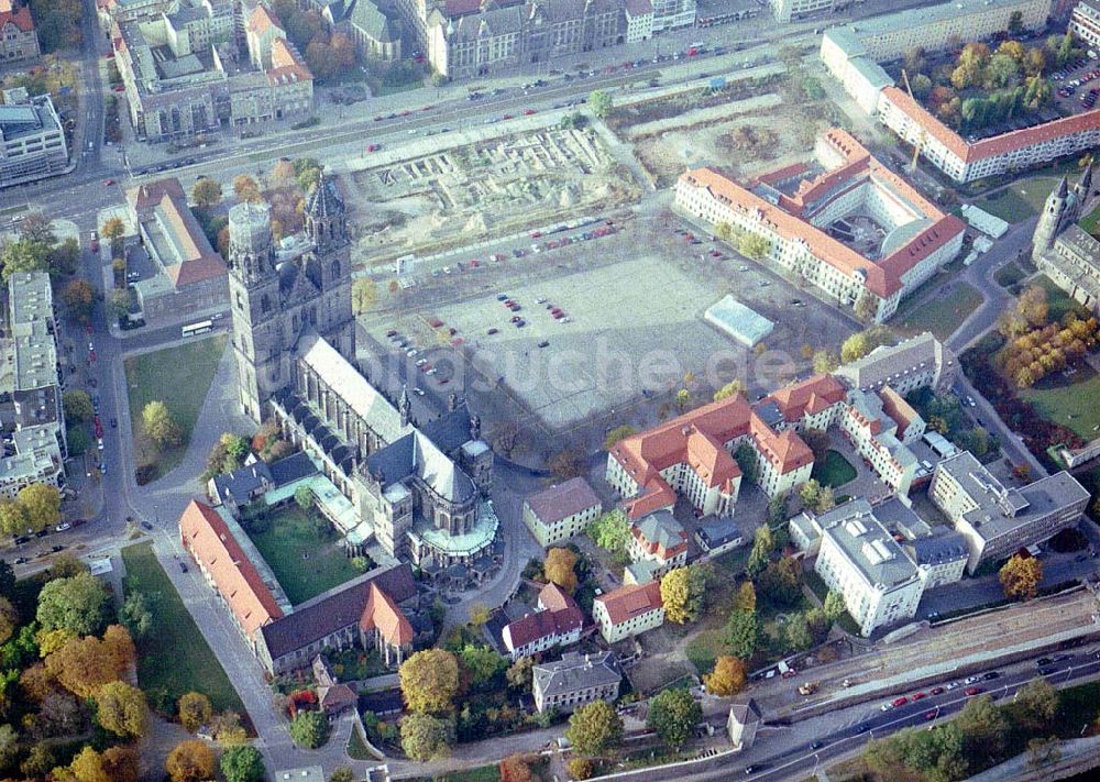 Luftaufnahme Magdeburg / Sachsen - Anhalt - Dom mit Domplatz in Magdeburg / Sachsen - Anhalt.