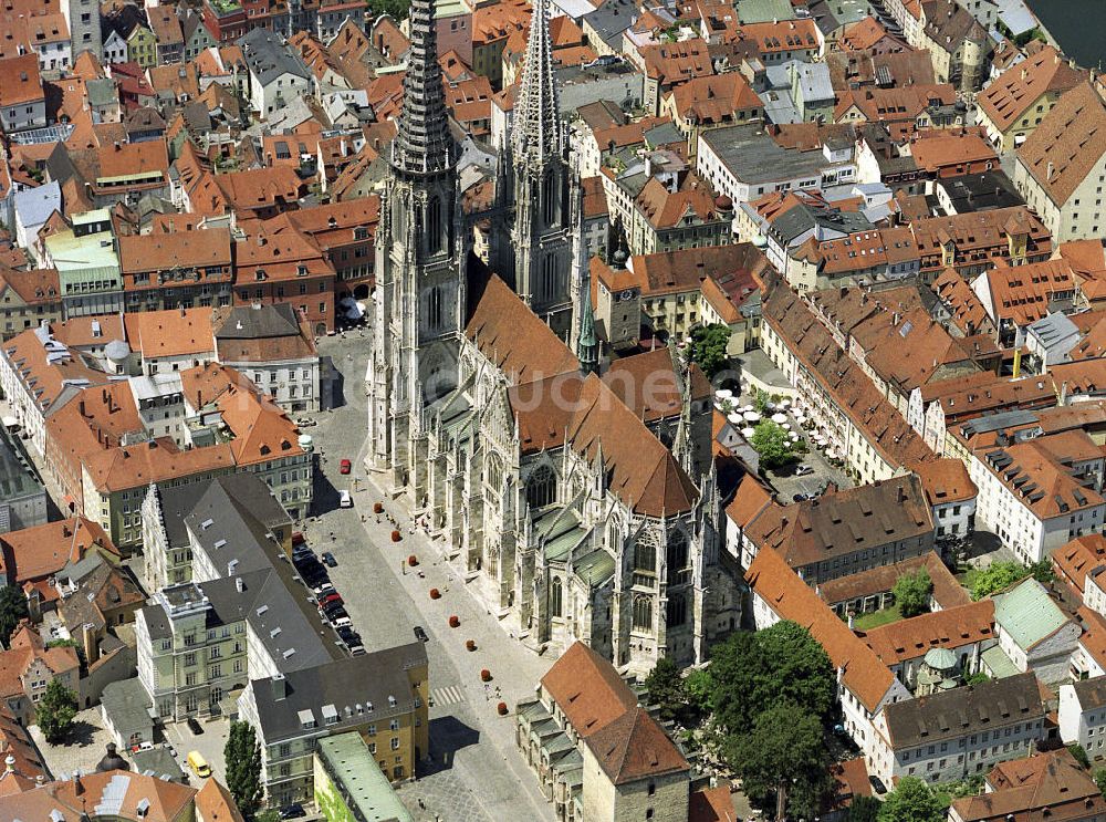 Regensburg von oben - Dom St. Peter in Regensburg