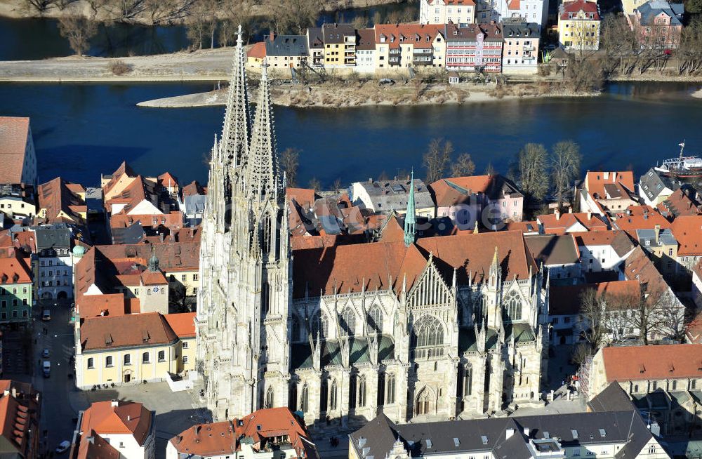 Luftaufnahme Regensburg - Dom St. Peter in Regensburg