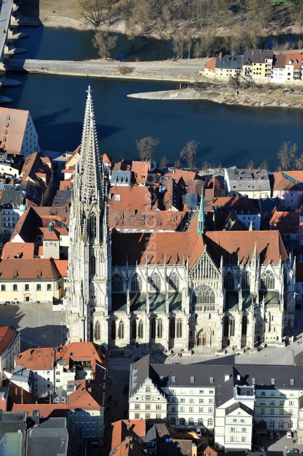 Regensburg von oben - Dom St. Peter in Regensburg