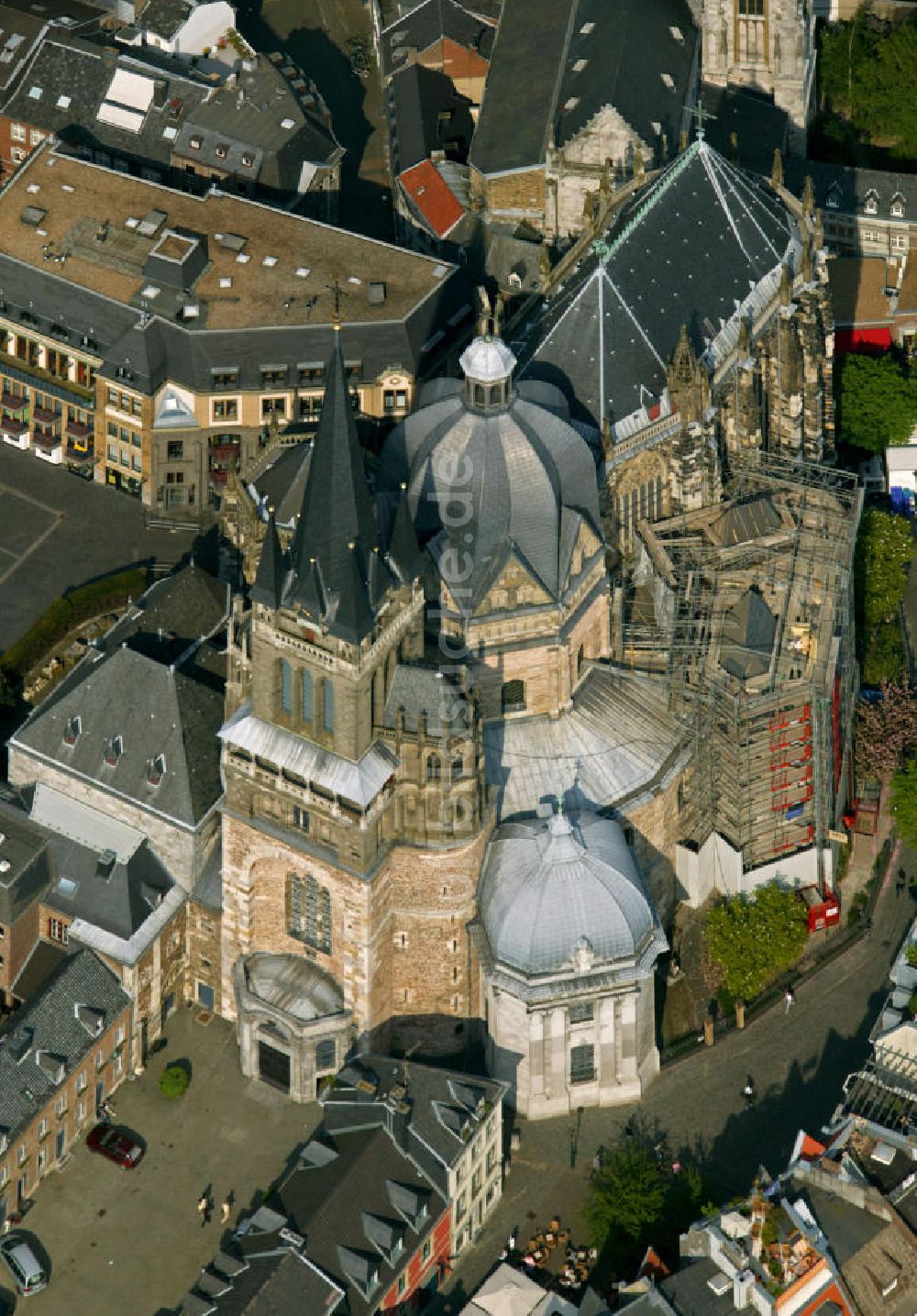 Aachen aus der Vogelperspektive: Dom und Rathaus Aachen